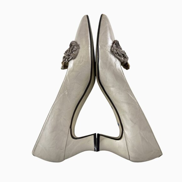 Adrienne 8.5 Womens Bone Leather Heels With Floral Embellishments & Gold Accents - Picture 13 of 16